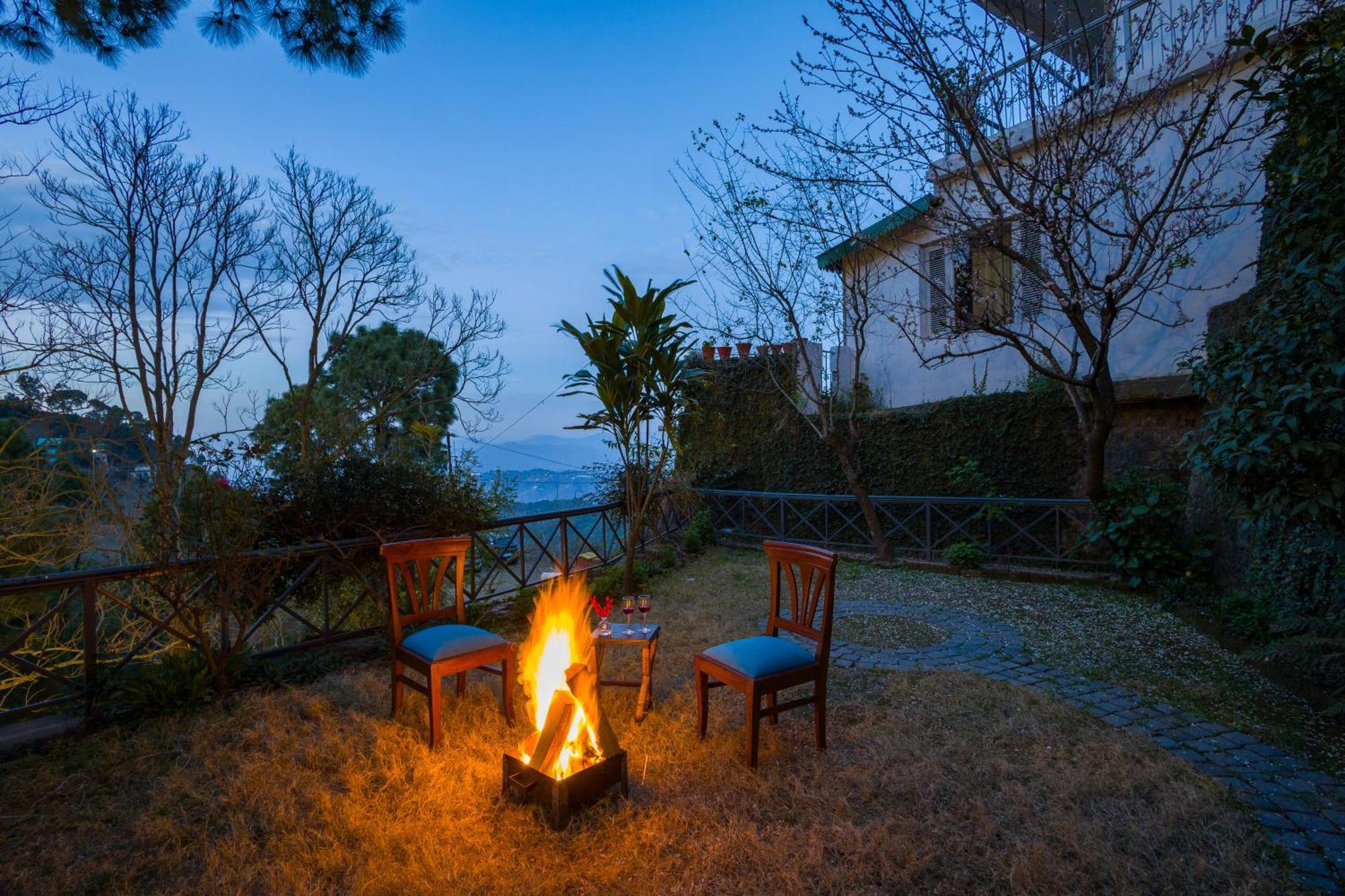 Alaya Stays Mehar Villa - 3 Bhk With Garden & Scenic Views Kasauli Exterior photo