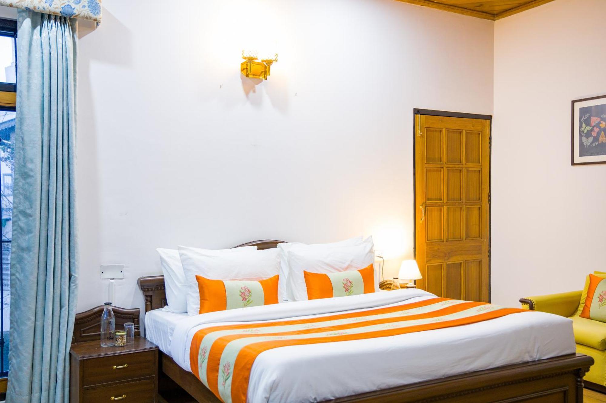 Alaya Stays Mehar Villa - 3 Bhk With Garden & Scenic Views Kasauli Exterior photo